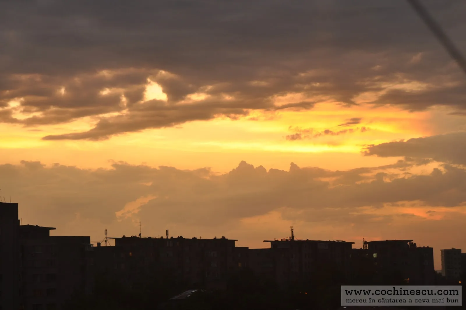 Photo 3 from “Curcubeu deasupra Bucureștiului”